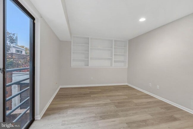 Foto del edificio - 2322 Wallace St