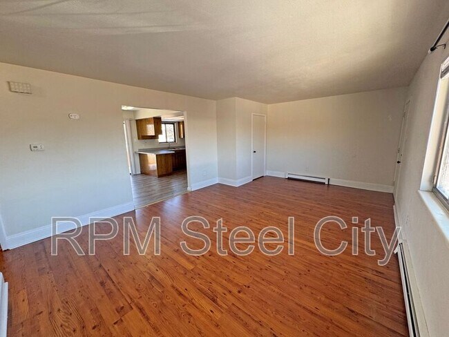 Foto del edificio - 924 E 5th St