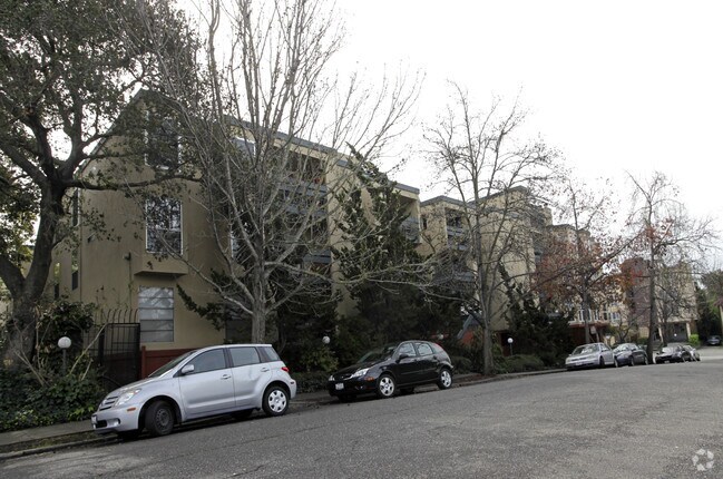 Foto del edificio - 500 Vernon St