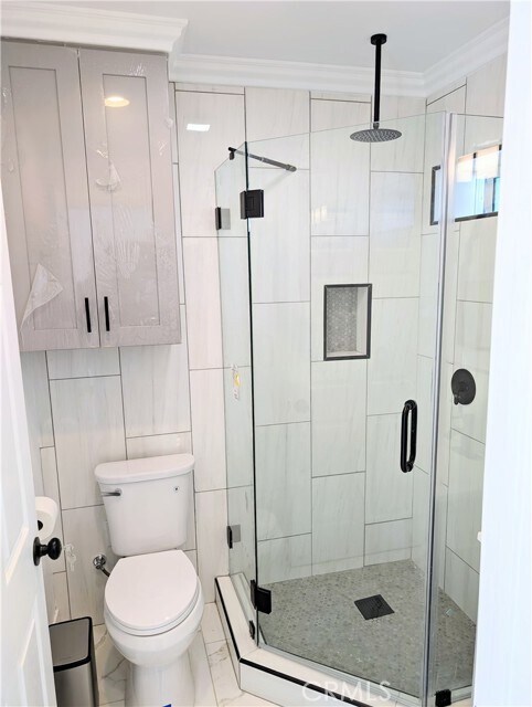 Foto del edificio - 737 Davis Ave