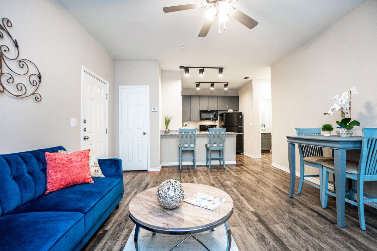 Parkside Apartments 1100 McCann Rd Longview, TX