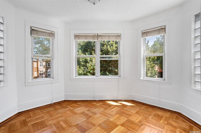 Foto del edificio - 22-48-48 37th St