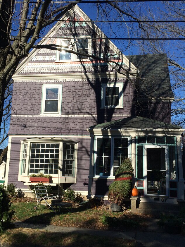 Primary Photo - 67 Maple St