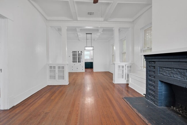 Building Photo - Charming 3 Bedroom  in Prime San Antonio L...