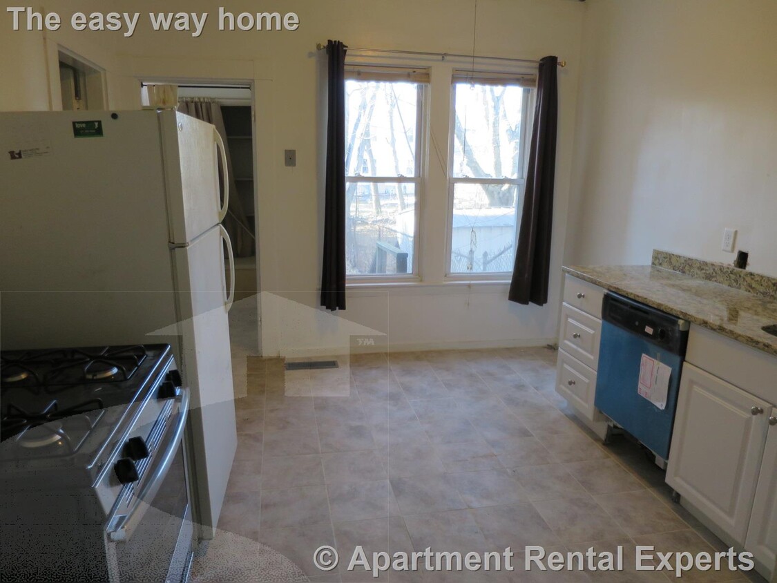 Primary Photo - 24 Linden Ave