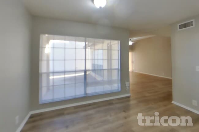 Building Photo - 14239 N 50th Dr