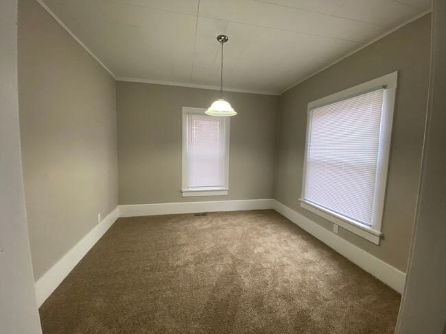 Foto del edificio - Updated 4 bedroom/2 bath home in Winfield!