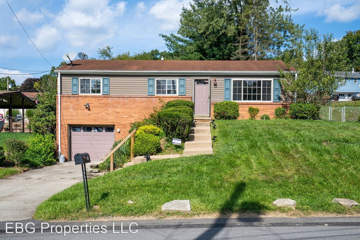 3 br, 1 bath House 885 Blue Ridge Rd House Rental in Pittsburgh, PA