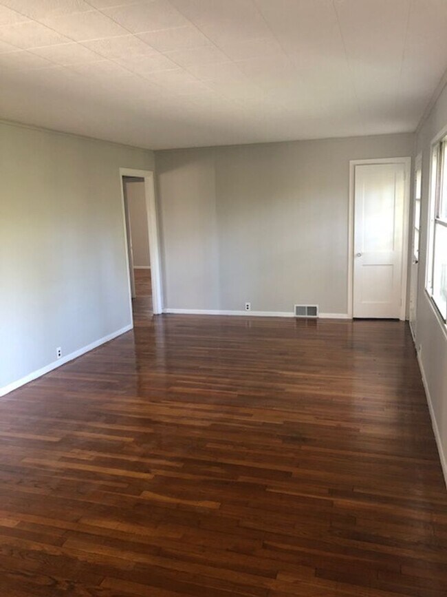 Foto del edificio - Newly renovated 2 Bedroom country home!
