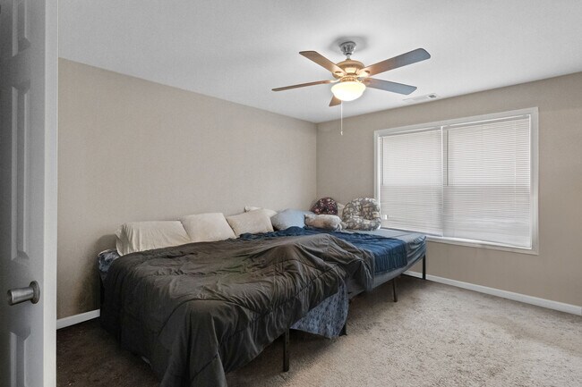 Building Photo - 485 Candlestick Dr
