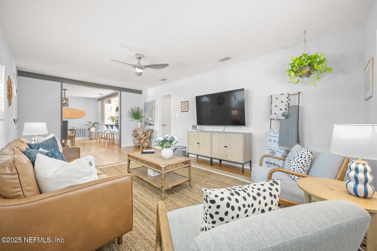Foto principal - 132 30th Ave S