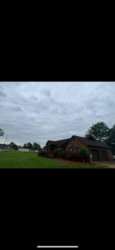 Building Photo - 120 Roy Dr