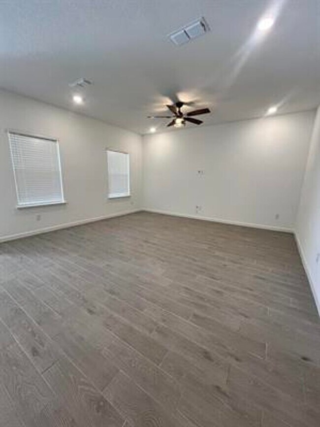 Foto del edificio - Brand New Home for Lease