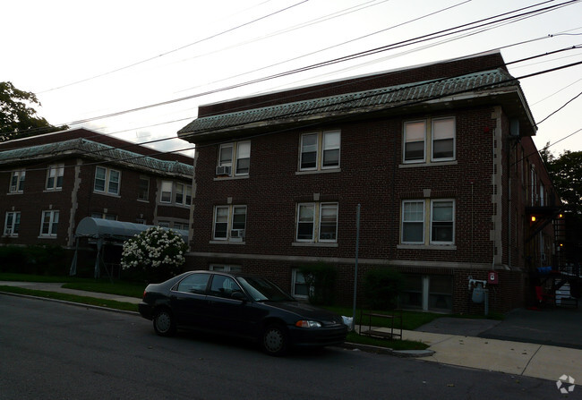 39 - 41 Richardson Ave - 39-41 Richardson Ave