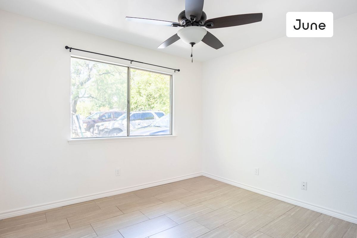 214 W William Cannon Dr, Austin, TX 78745