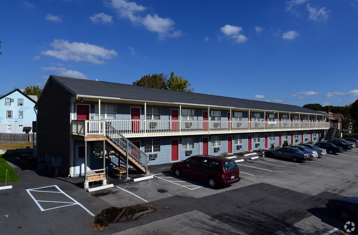 Primary Photo - Cambridge Apartments