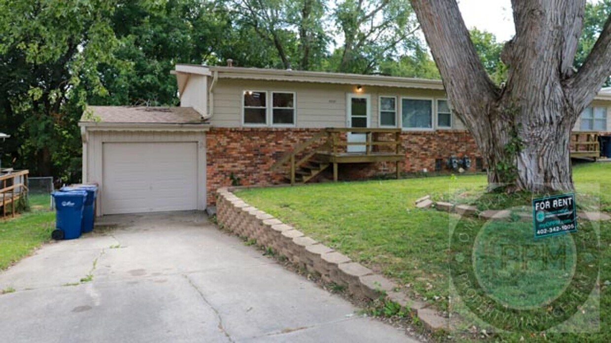 Foto principal - 8307 S 38th St