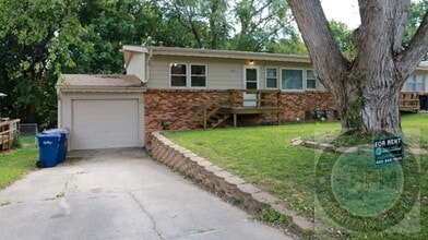 Building Photo - 8307 S 38th St