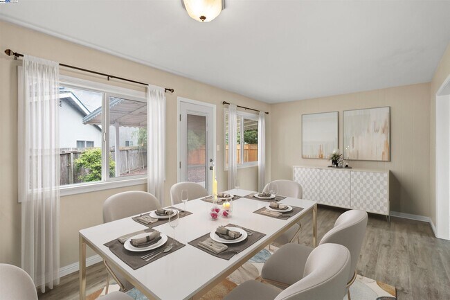 Foto del edificio - 7529 Ironwood Dr