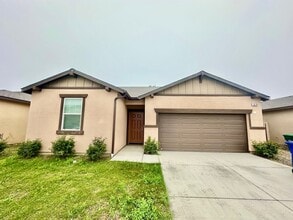 Building Photo - 1978 Birchcrest Dr