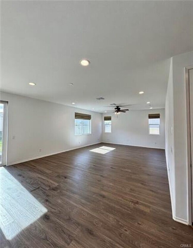 Foto del edificio - McSweeney Farms new-home