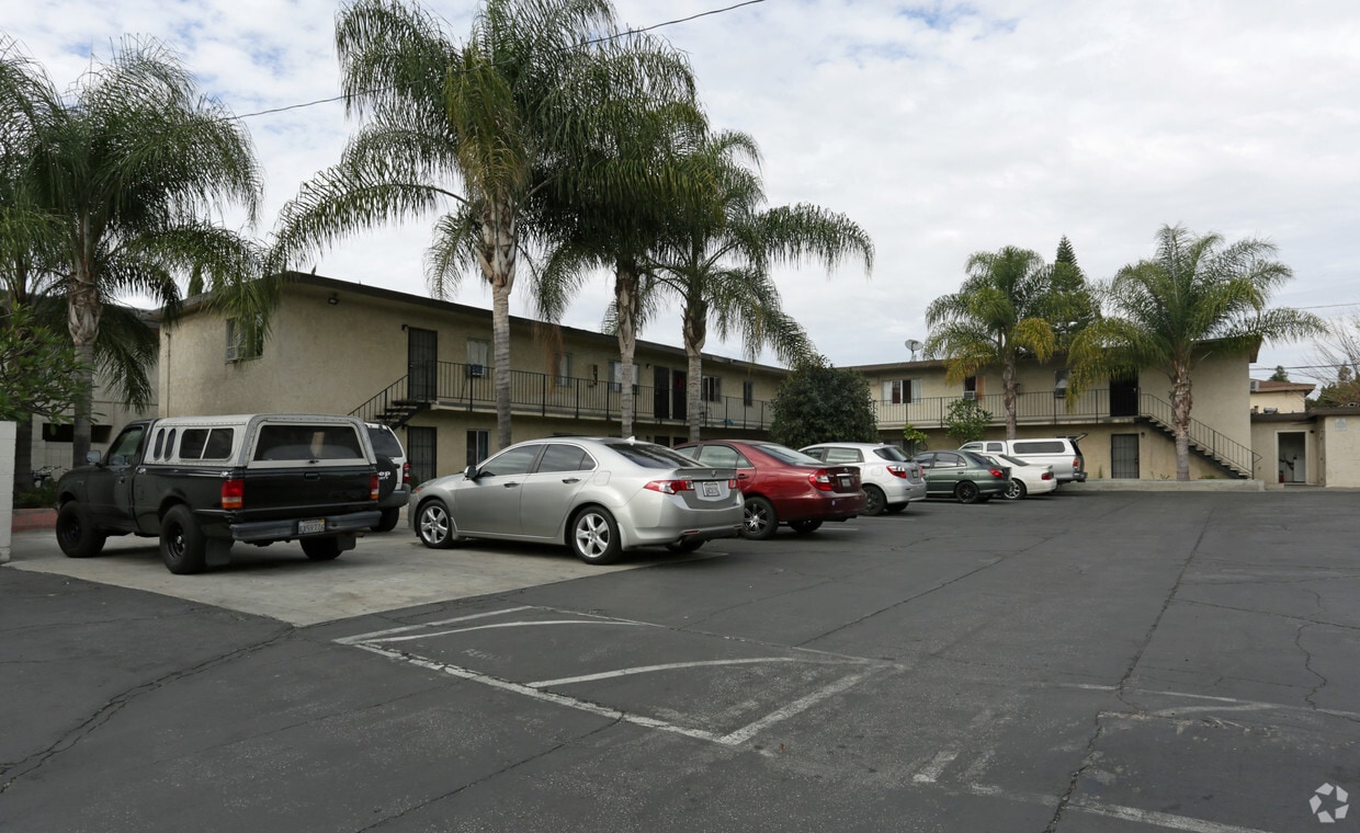 Building Photo - La Ter Apartments