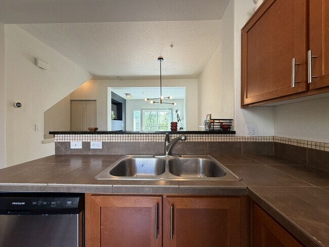Foto del edificio - 10721 NE Gateway Pl