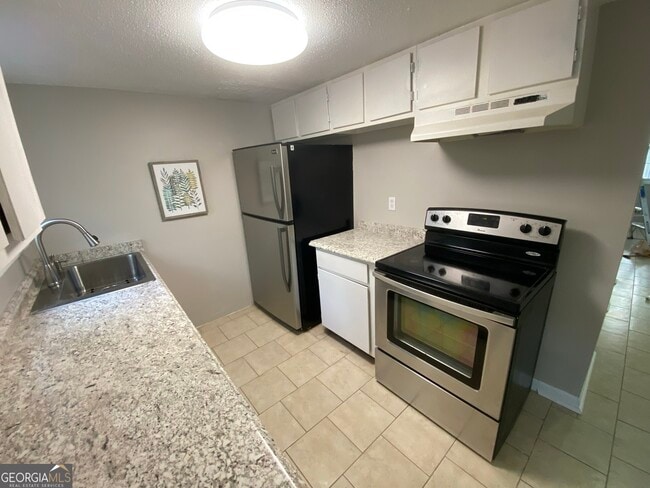 Foto del edificio - 2946 N Dekalb Dr