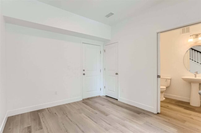 Building Photo - 2748 W 68th Ave