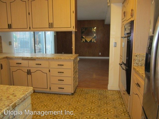 Building Photo - 2086 Finch Ct