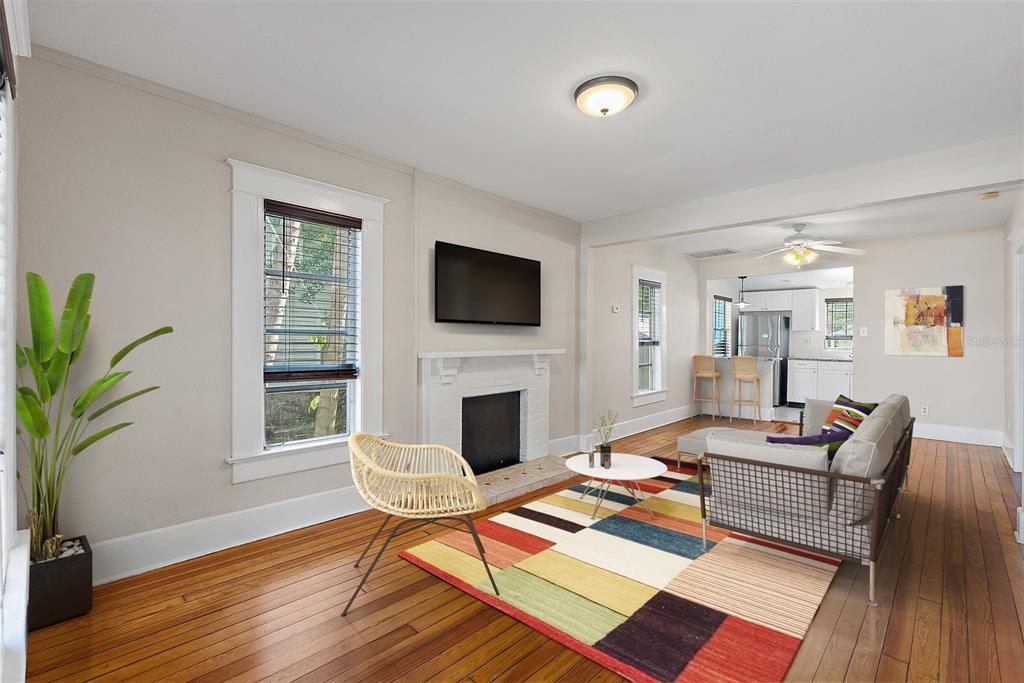 Building Photo - 130 17th Ave N