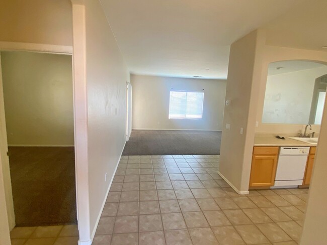 Building Photo - 3 Bedroom 2 Bathroom in El Mirage