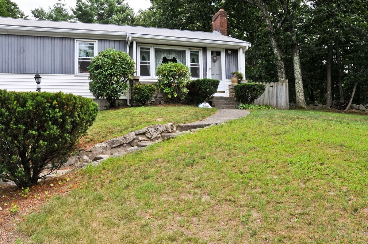 186 Chestnut St, Franklin, MA 02038 House Rental in Franklin, MA