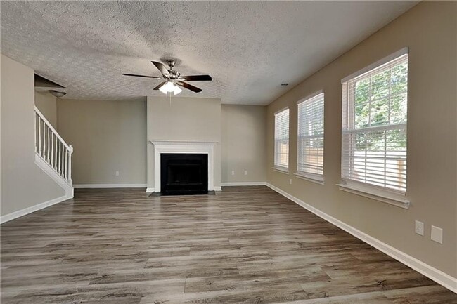 Foto del edificio - 578 Arbor Ridge Dr