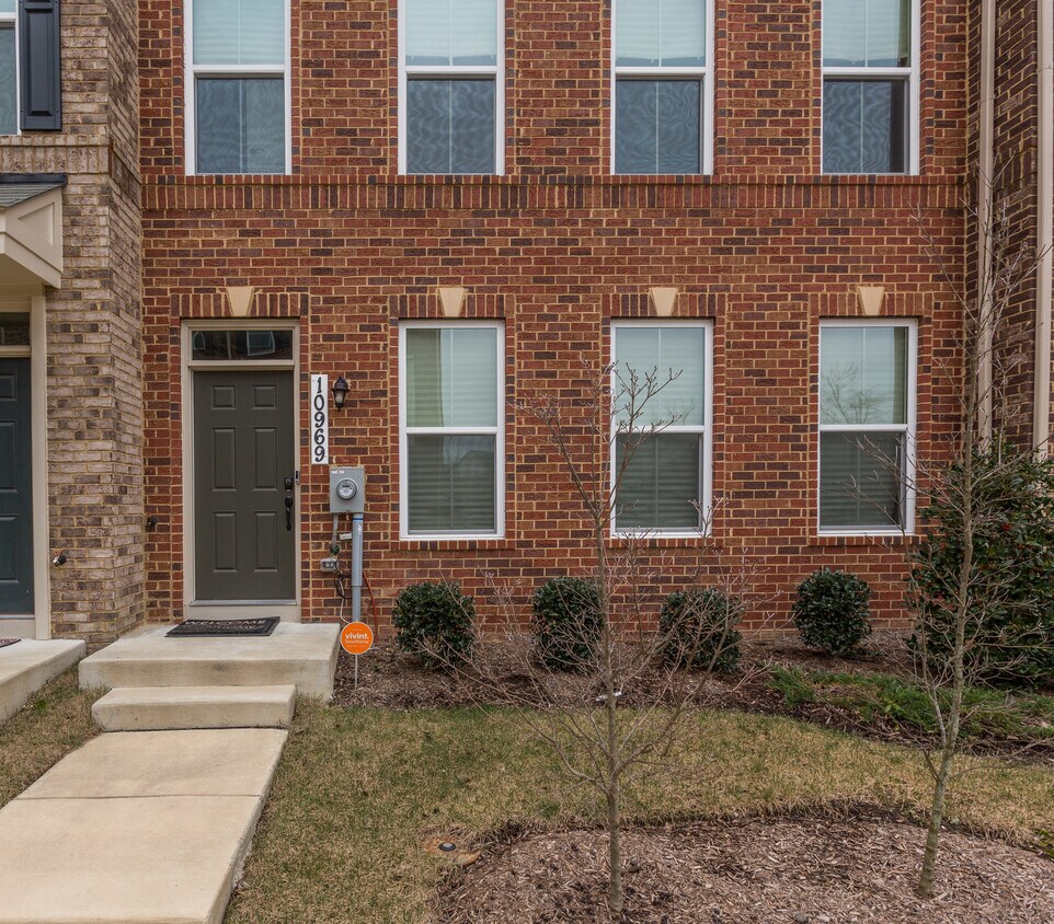 10969 Bartholomew Aly, Saint Charles, MD 20603 Townhouse for Rent in