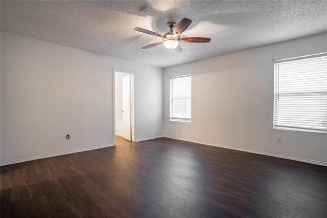 Building Photo - 4600 Waterford Dr