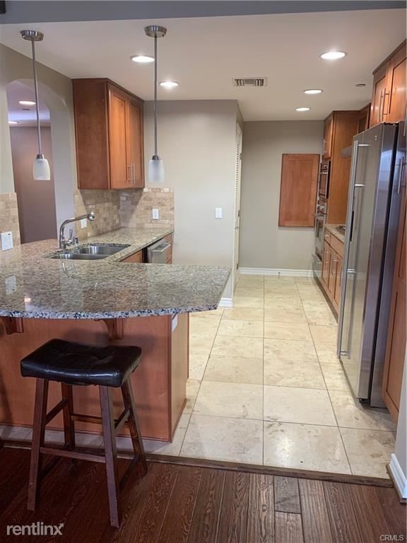 Foto del edificio - 2 br, 2 bath Condo - 423 Arnaz Dr Apt 302