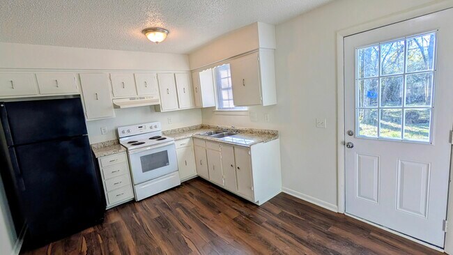 Foto del edificio - 2751 Park Dale Dr