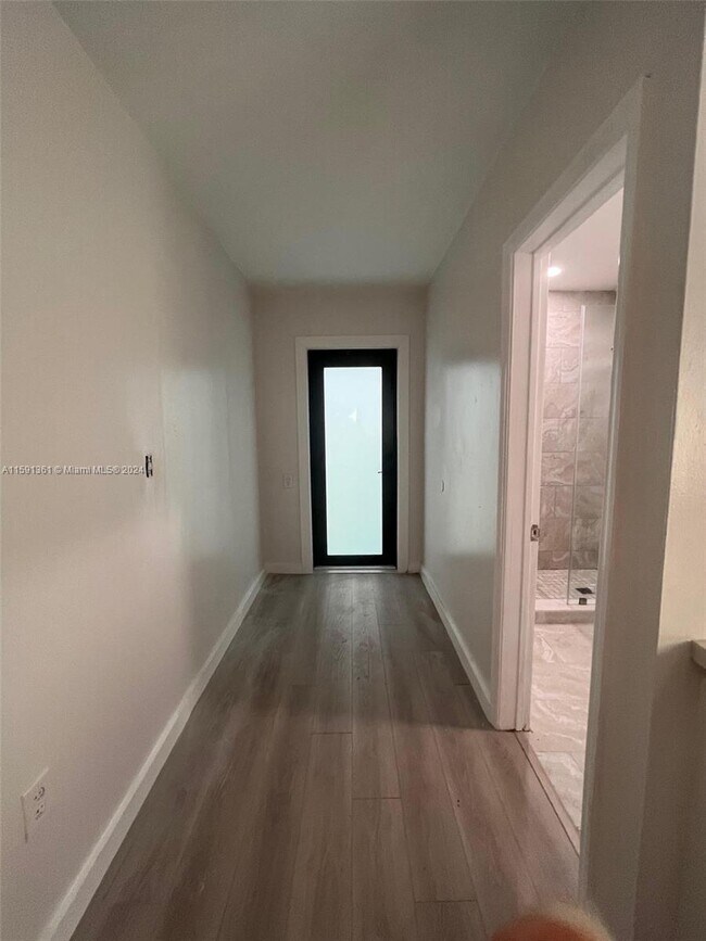 Foto del edificio - 2200 SW 24th Ter
