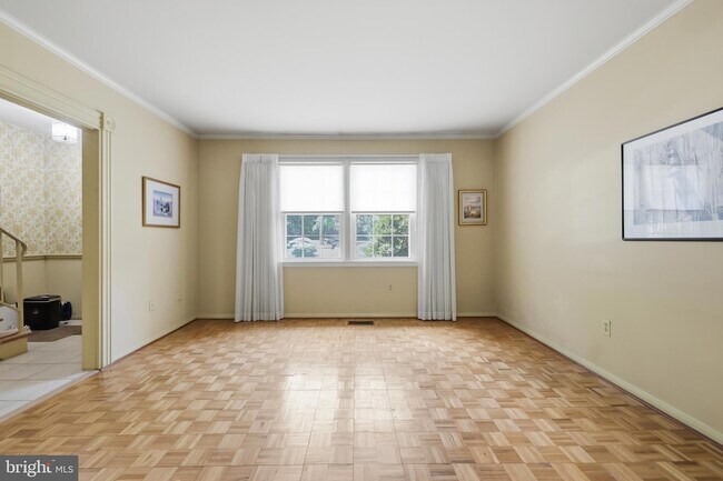 Foto del edificio - 8350 Glastonbury Ct