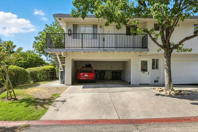 Building Photo - Gorgeous 2 Bed Condo in Foothill Farms