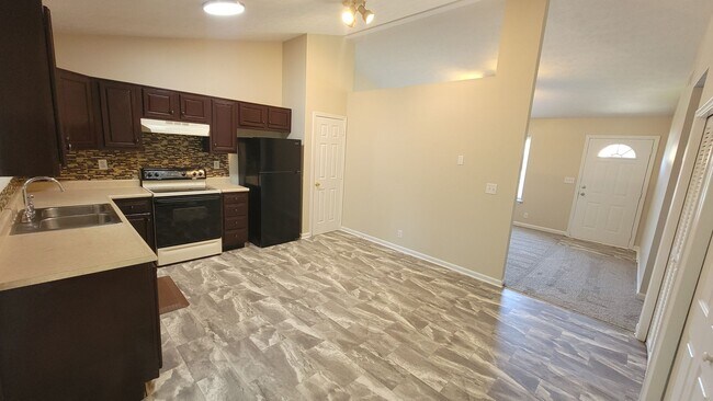 Foto del edificio - 6205 Serenity Ct