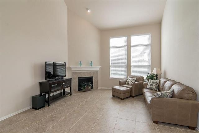 Foto del edificio - 5205 Datewood Ln