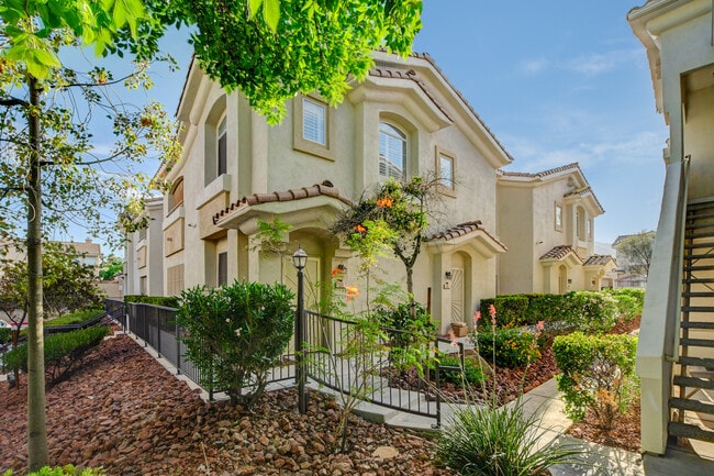 Building Photo - 1500 Ruby Cliffs Ln