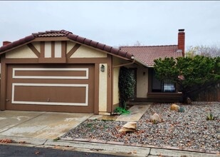 Building Photo - 1323 White Clover Ln