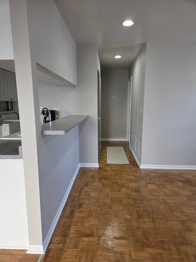 Foto del edificio - 1255 Pearl Ave