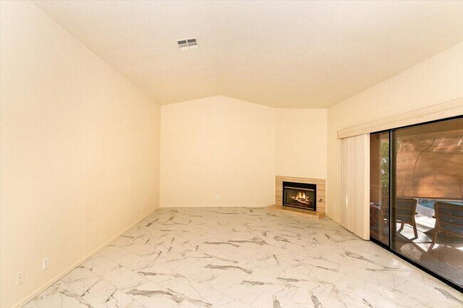 Building Photo - 67841 Jane Ln