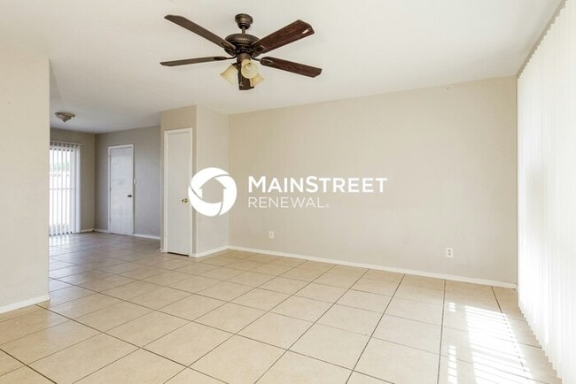 Building Photo - 3 Bedroom Pet-Friendly Home in Phoenix, AZ...