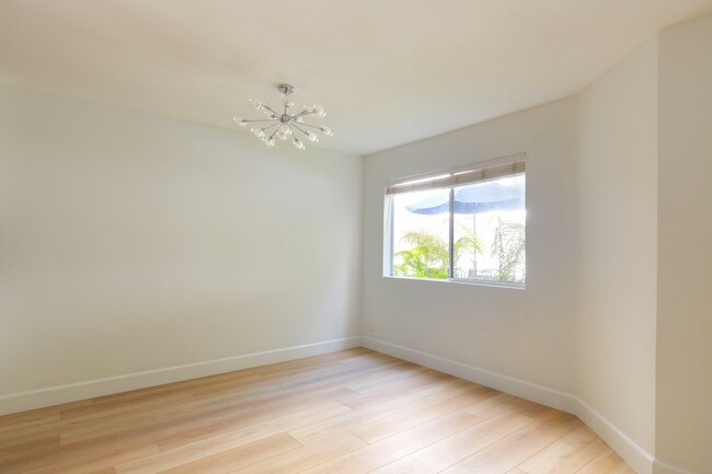 Dining Room - 4637 Willis Ave