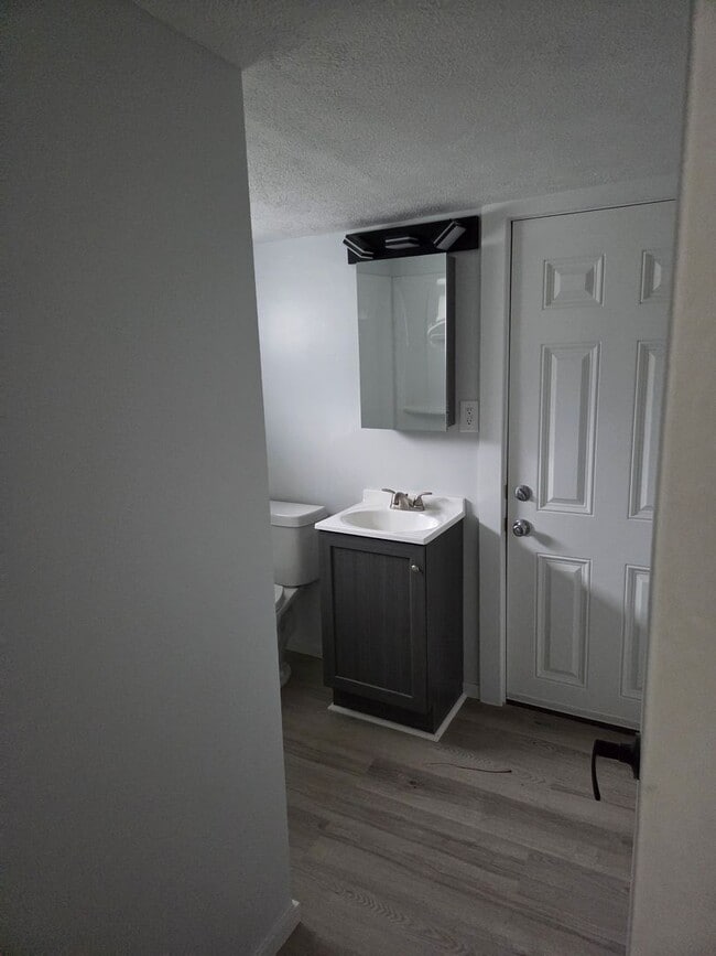 Foto del edificio - 547 E Union St